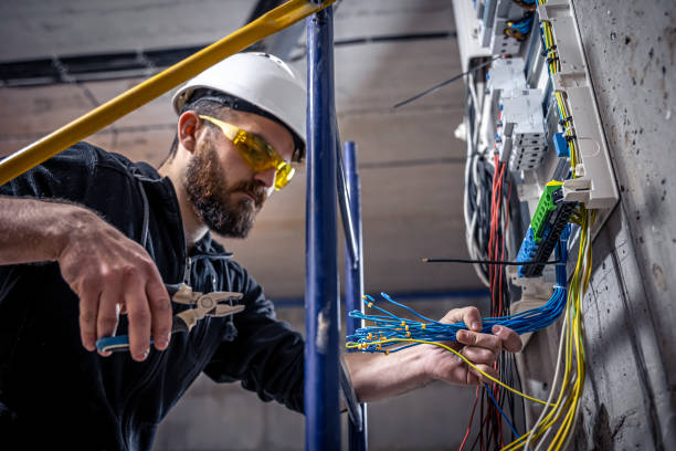 Best Electrician Near Me  in Edgewood, TX